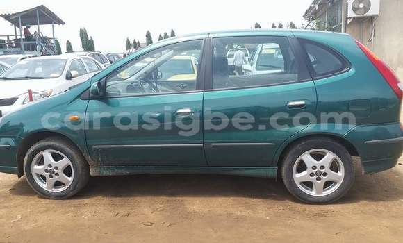Buy Used Nissan Tino Green Car in Lome in Togo Buy Used Nissan Tino Green Car in Lome in Togo