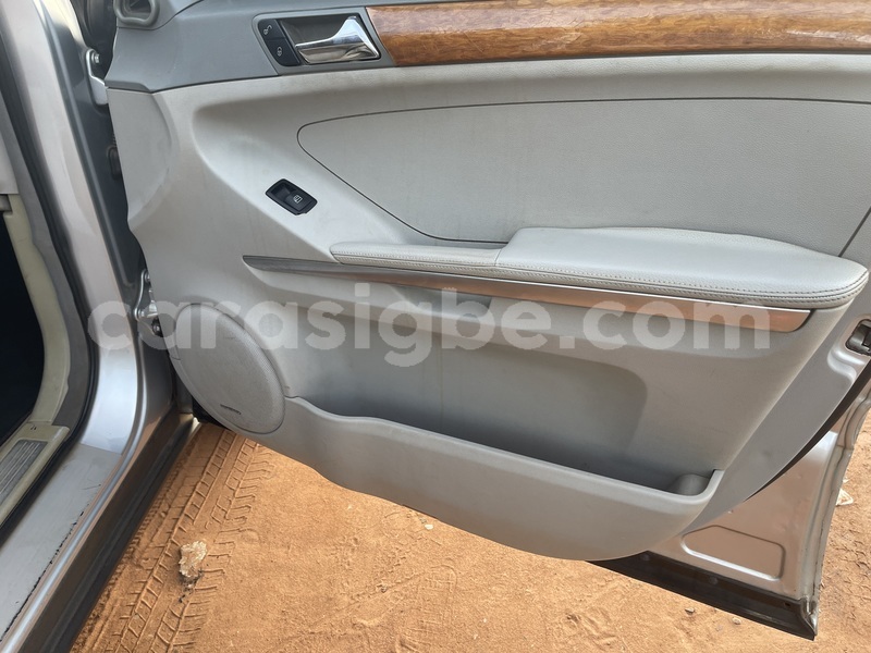 Big with watermark mercedes benz ml class togo lome 9485