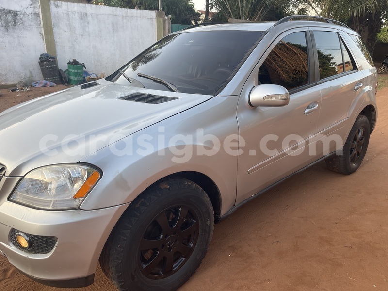 Big with watermark mercedes benz ml class togo lome 9485