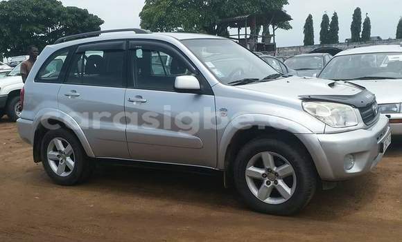 Buy Used Toyota RAV4 Silver Car in Lome in Togo Buy Used Toyota RAV4 Silver Car in Lome in Togo