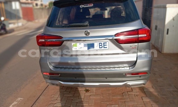 Acheter Occasion Voiture MG RV8 Gris à Lomé, Togo Acheter Occasion Voiture MG RV8 Gris à Lomé, Togo