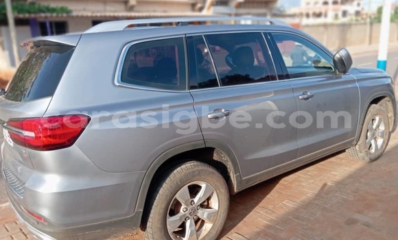 Acheter Occasion Voiture MG RV8 Gris à Lomé, Togo Acheter Occasion Voiture MG RV8 Gris à Lomé, Togo