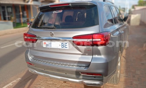 Acheter Occasion Voiture MG RV8 Gris à Lomé, Togo Acheter Occasion Voiture MG RV8 Gris à Lomé, Togo