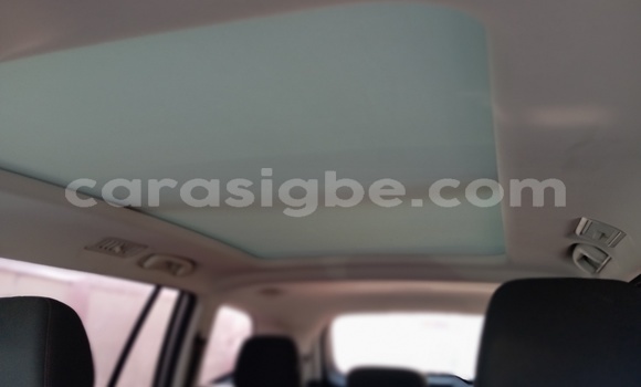 Acheter Occasion Voiture MG RV8 Gris à Lomé, Togo Acheter Occasion Voiture MG RV8 Gris à Lomé, Togo