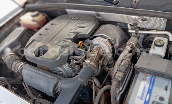 Acheter Occasion Voiture MG RV8 Gris à Lomé, Togo Acheter Occasion Voiture MG RV8 Gris à Lomé, Togo