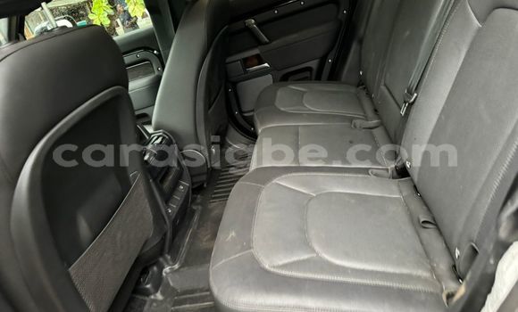 Acheter Occasion Voiture Land Rover Defender Noir à Lomé, Togo Acheter Occasion Voiture Land Rover Defender Noir à Lomé, Togo