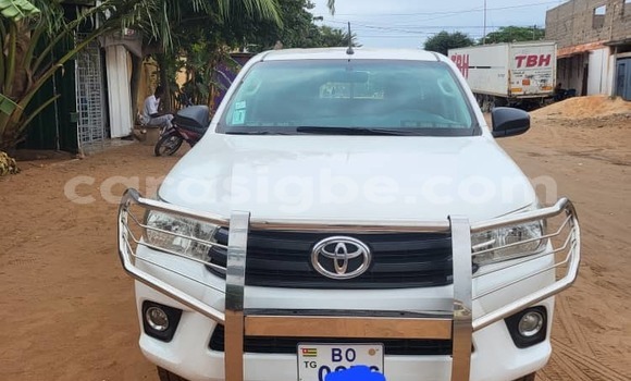 Acheter Occasion Voiture Toyota Hilux Blanc à Lomé, Togo Acheter Occasion Voiture Toyota Hilux Blanc à Lomé, Togo
