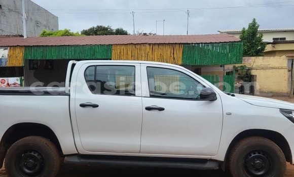 Acheter Occasion Voiture Toyota Hilux Blanc à Lomé, Togo Acheter Occasion Voiture Toyota Hilux Blanc à Lomé, Togo