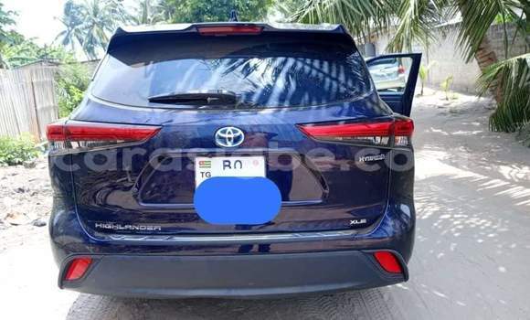 Acheter Occasion Voiture Toyota Highlander Bleu à Lomé, Togo Acheter Occasion Voiture Toyota Highlander Bleu à Lomé, Togo