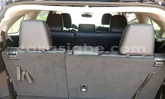 Acheter Occasion Voiture Toyota Highlander Bleu à Lomé, Togo Acheter Occasion Voiture Toyota Highlander Bleu à Lomé, Togo