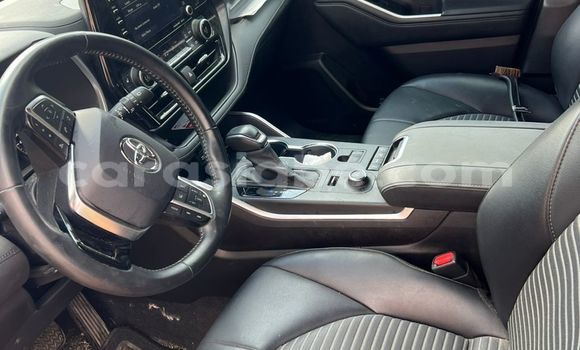 Acheter Occasion Voiture Toyota Highlander Rouge à Lomé, Maritime Acheter Occasion Voiture Toyota Highlander Rouge à Lomé, Maritime