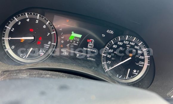 Acheter Occasion Voiture Toyota Highlander Rouge à Lomé, Maritime Acheter Occasion Voiture Toyota Highlander Rouge à Lomé, Maritime