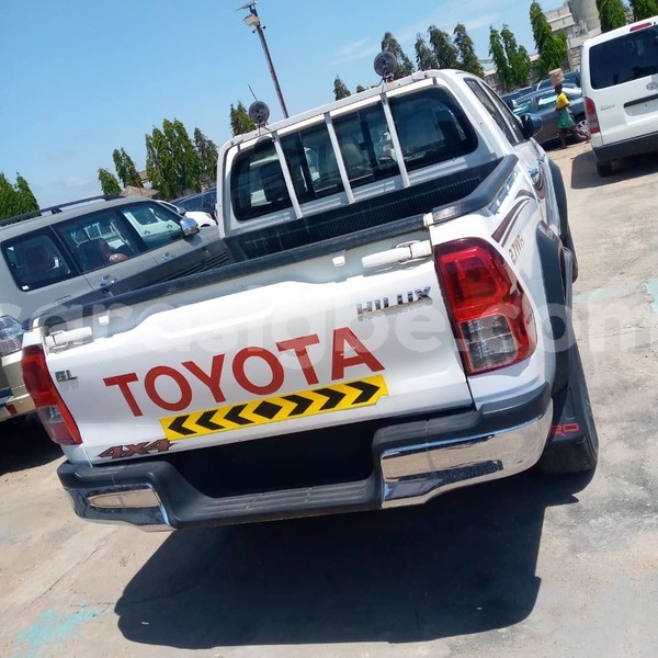 Big with watermark toyota hilux togo lome 9627