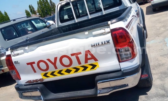 Acheter Neuf Voiture Toyota Hilux Blanc à Lomé, Togo Acheter Neuf Voiture Toyota Hilux Blanc à Lomé, Togo