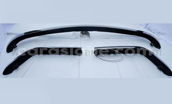 Acheter Neuf Voiture Fiat 124 Spider Gris à Blitta, Plateaux Acheter Neuf Voiture Fiat 124 Spider Gris à Blitta, Plateaux