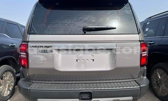 Acheter Neuf Voiture Toyota Land Cruiser Prado Beige à Lomé, Togo Acheter Neuf Voiture Toyota Land Cruiser Prado Beige à Lomé, Togo