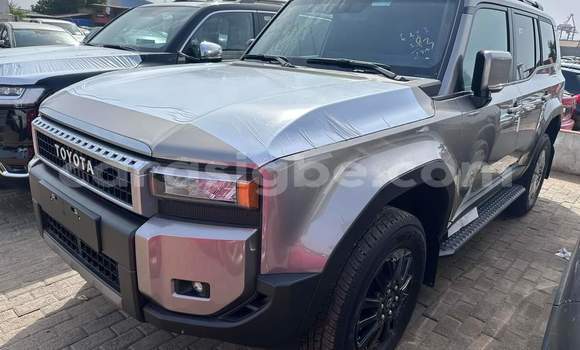 Acheter Neuf Voiture Toyota Land Cruiser Prado Beige à Lomé, Togo Acheter Neuf Voiture Toyota Land Cruiser Prado Beige à Lomé, Togo