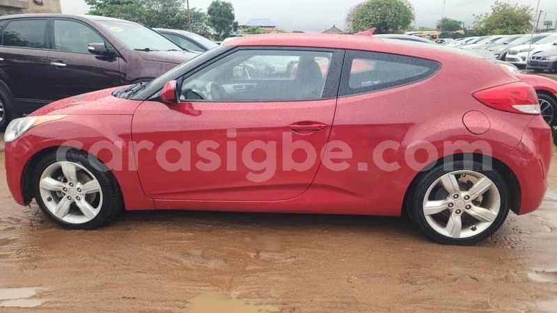 Big with watermark hyundai veloster togo lome 9655