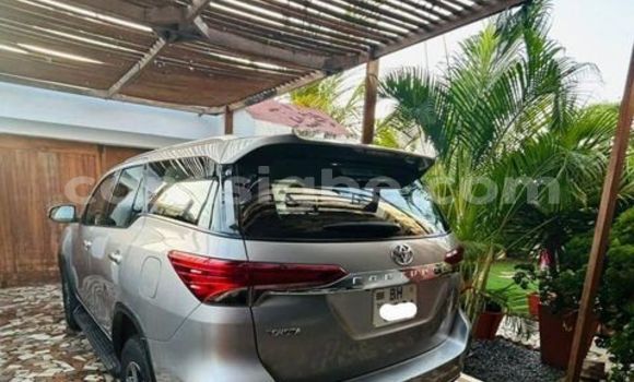 Buy Used Toyota Fortuner Other Car in Lome in Togo Buy Used Toyota Fortuner Other Car in Lome in Togo