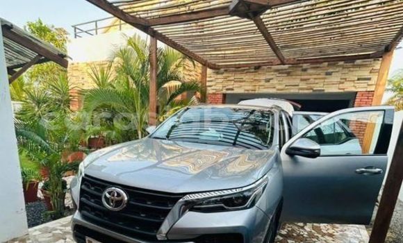 Buy Used Toyota Fortuner Other Car in Lome in Togo Buy Used Toyota Fortuner Other Car in Lome in Togo