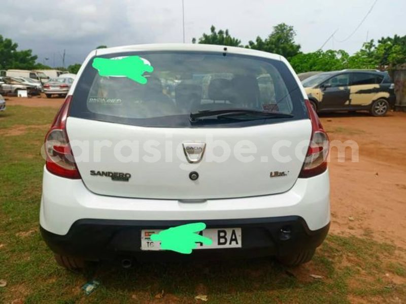 Big with watermark renault sandero togo lome 9692