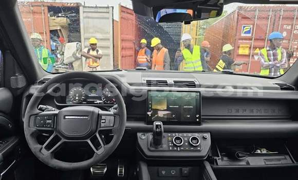 Acheter Occasion Voiture Land Rover Defender Gris à Lomé, Togo Acheter Occasion Voiture Land Rover Defender Gris à Lomé, Togo