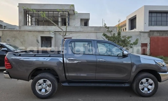 Acheter Neuf Voiture Toyota Hilux Gris à Lomé, Maritime Acheter Neuf Voiture Toyota Hilux Gris à Lomé, Maritime