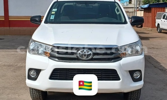 Acheter Occasion Voiture Toyota Hilux Blanc à Lomé, Togo Acheter Occasion Voiture Toyota Hilux Blanc à Lomé, Togo
