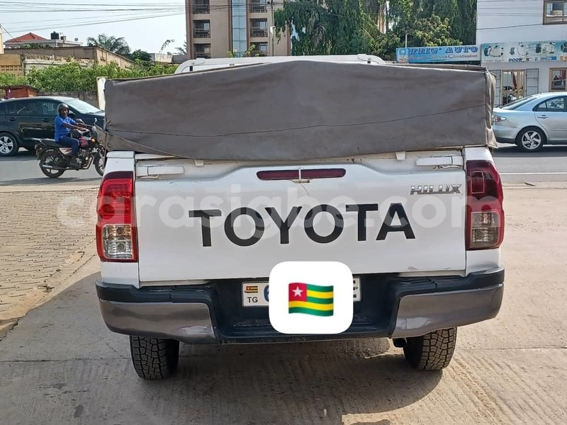 Big with watermark toyota hilux togo lome 9728