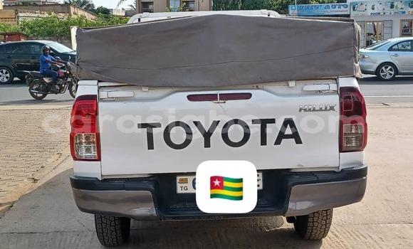 Acheter Occasion Voiture Toyota Hilux Blanc à Lomé, Togo Acheter Occasion Voiture Toyota Hilux Blanc à Lomé, Togo
