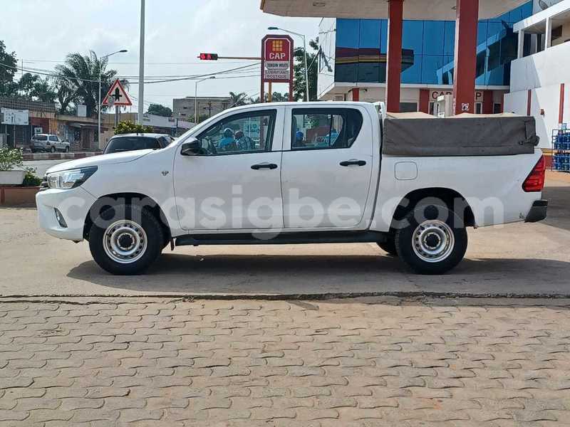 Big with watermark toyota hilux togo lome 9728