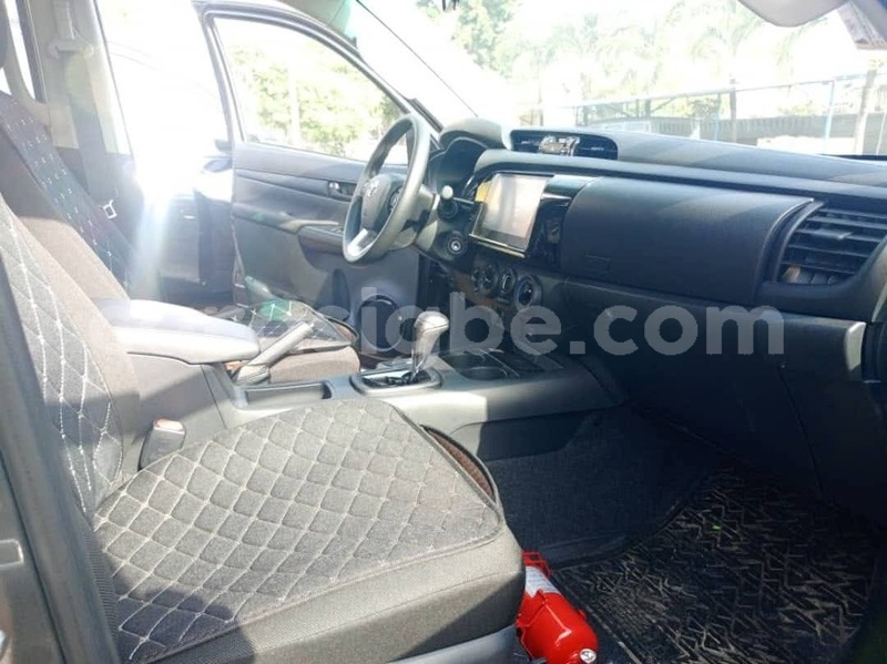 Big with watermark toyota hilux togo lome 9735