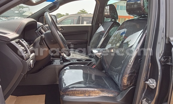 Acheter Import Voiture Ford Ranger Gris à Lomé, Togo Acheter Import Voiture Ford Ranger Gris à Lomé, Togo