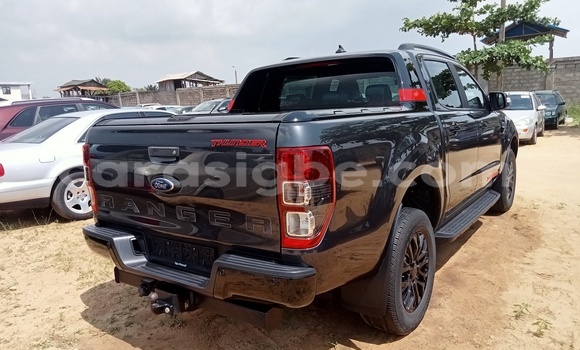 Acheter Import Voiture Ford Ranger Gris à Lomé, Togo Acheter Import Voiture Ford Ranger Gris à Lomé, Togo