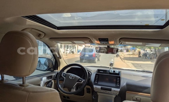 Acheter Occasion Voiture Toyota Land Cruiser Prado Blanc à Lomé, Togo Acheter Occasion Voiture Toyota Land Cruiser Prado Blanc à Lomé, Togo