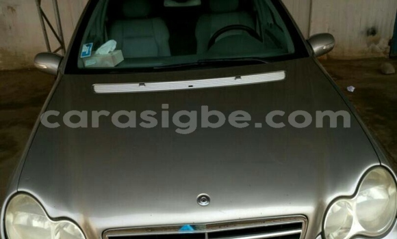 Buy Used Mercedes‒Benz 230 Silver Car in Lome in Togo Buy Used Mercedes‒Benz 230 Silver Car in Lome in Togo