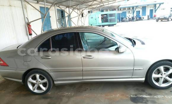 Buy Used Mercedes‒Benz 230 Silver Car in Lome in Togo Buy Used Mercedes‒Benz 230 Silver Car in Lome in Togo