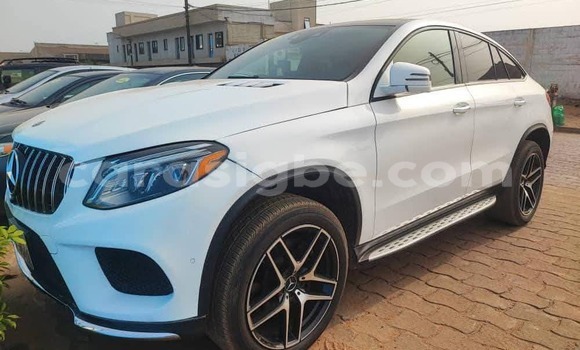 Acheter Occasion Voiture Mercedes‒Benz GLE Blanc à Lomé, Togo Acheter Occasion Voiture Mercedes‒Benz GLE Blanc à Lomé, Togo
