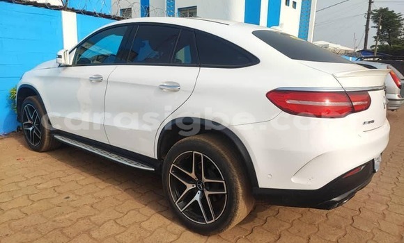 Acheter Occasion Voiture Mercedes‒Benz GLE Blanc à Lomé, Togo Acheter Occasion Voiture Mercedes‒Benz GLE Blanc à Lomé, Togo