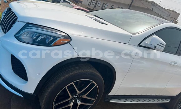 Acheter Occasion Voiture Mercedes‒Benz GLE Blanc à Lomé, Togo Acheter Occasion Voiture Mercedes‒Benz GLE Blanc à Lomé, Togo