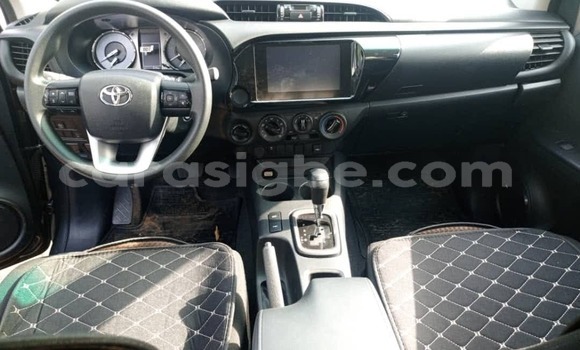 Acheter Neuf Voiture Toyota Hilux Noir à Lomé, Togo Acheter Neuf Voiture Toyota Hilux Noir à Lomé, Togo