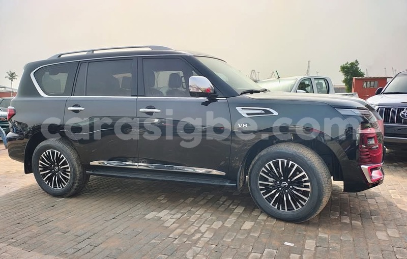 Big with watermark nissan patrol togo lome 9788