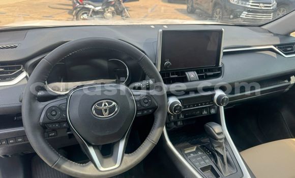 Acheter Occasion Voiture Toyota RAV4 Blanc à Lomé, Togo Acheter Occasion Voiture Toyota RAV4 Blanc à Lomé, Togo