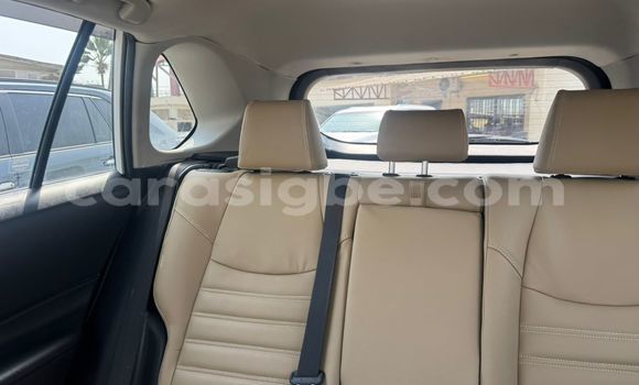 Acheter Occasion Voiture Toyota RAV4 Blanc à Lomé, Togo Acheter Occasion Voiture Toyota RAV4 Blanc à Lomé, Togo