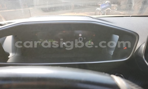 Acheter Occasion Voiture Peugeot 2008 Gris à Lomé, Maritime Acheter Occasion Voiture Peugeot 2008 Gris à Lomé, Maritime