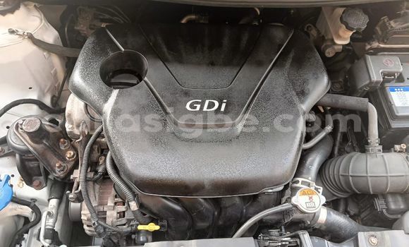 Buy Used Hyundai Accent White Car in Lome in Maritime Buy Used Hyundai Accent White Car in Lome in Maritime