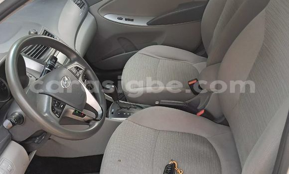 Buy Used Hyundai Accent White Car in Lome in Maritime Buy Used Hyundai Accent White Car in Lome in Maritime