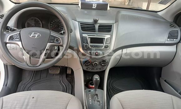 Buy Used Hyundai Accent White Car in Lome in Maritime Buy Used Hyundai Accent White Car in Lome in Maritime