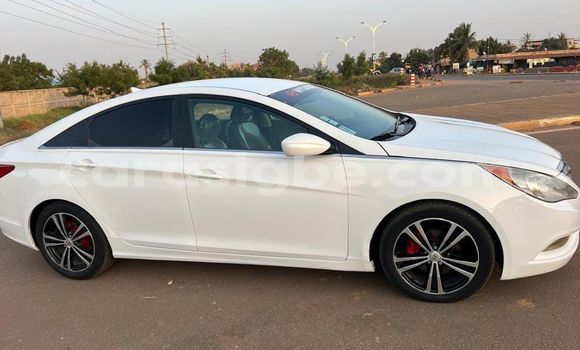 Buy Used Hyundai Sonata White Car in Lome in Togo Buy Used Hyundai Sonata White Car in Lome in Togo