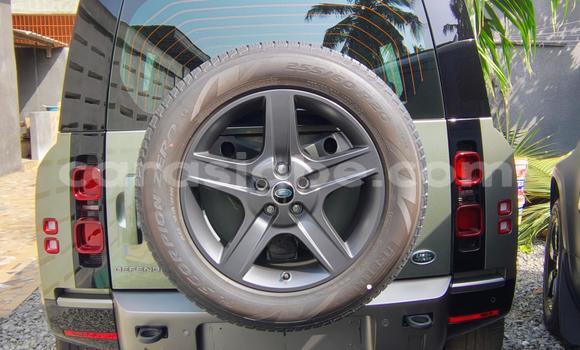 Acheter Occasion Voiture Land Rover Defender Vert à Lomé, Togo Acheter Occasion Voiture Land Rover Defender Vert à Lomé, Togo